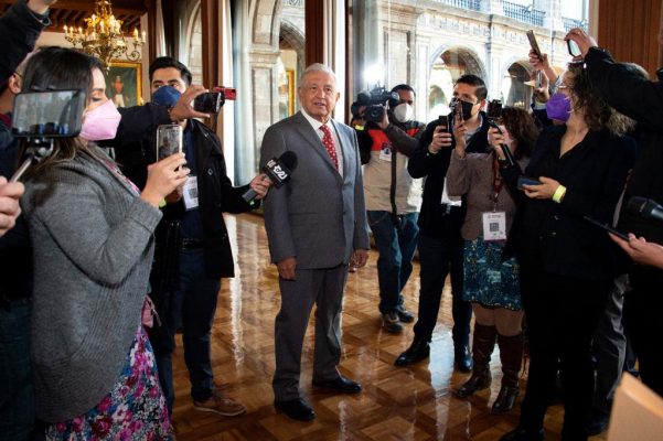 Presidente López Obrador reitera que se irá de la política en el 2024