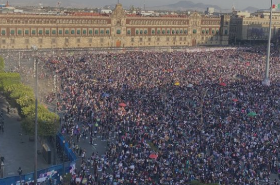 8M Concluye pacíficamente con más de 75 mil asistentes: Batres