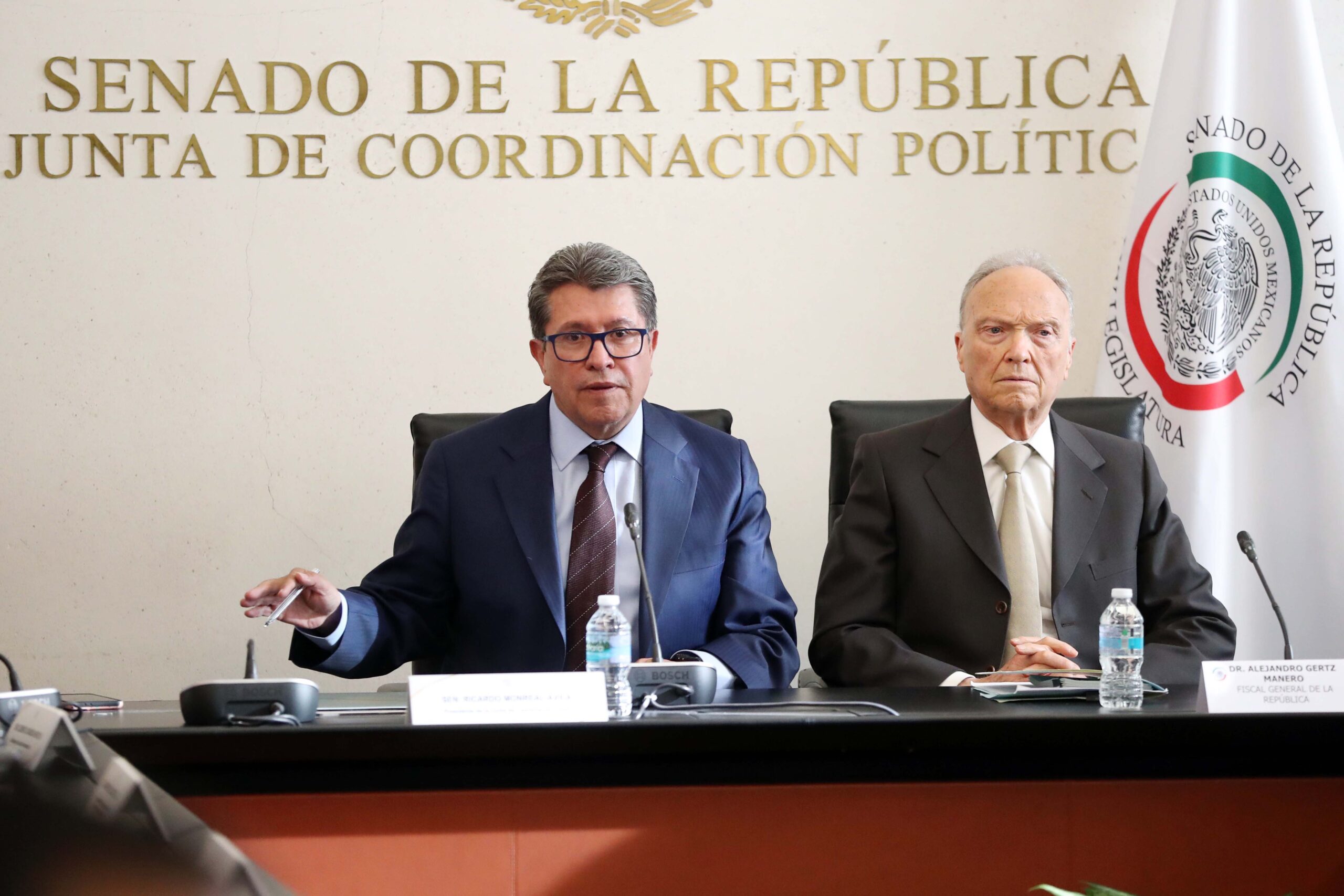 Comparece fiscal Gertz ante Jucopo; fue un ejercicio serio y respetuoso, dice Ricardo Monreal