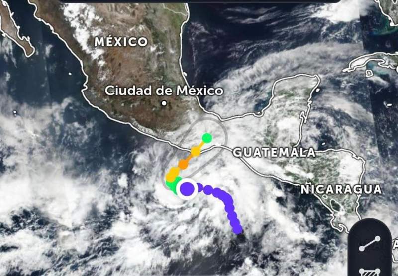 ‘Agatha’ puede convertirse en Huracán categoría 3, impactaría Oaxaca