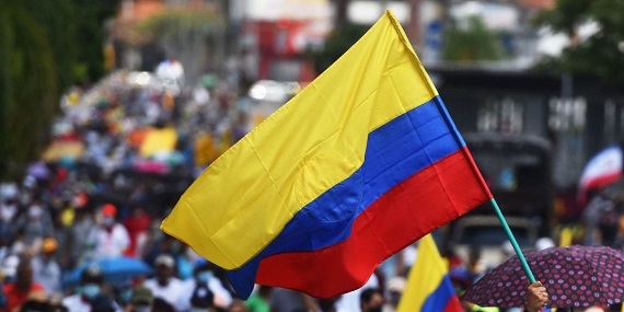 Colombia elige presidente:  cierran centros de votación e inicia conteo preliminar