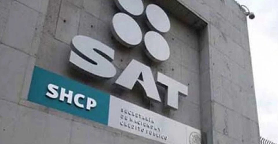 Ministra de la SCJN propone que el SAT viole la privacidad bancaria