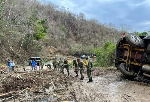 Agatha deja 11 personas muertas y 33 desaparecidas en Oaxaca