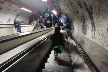 HISTORIAS EN EL METRO: A OSCURAS NO ME DA RISA