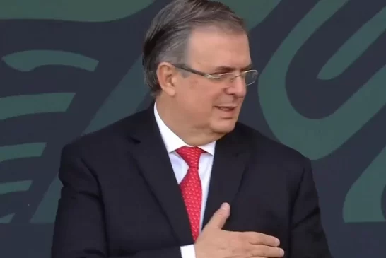 <strong>Marcelo Ebrard el mejor evaluado en la carrera presidencial</strong>