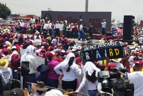 Delfina también cerró campaña en Toluca