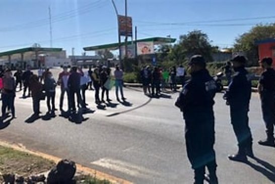 Más de cinco horas de bloqueos de maetros en el Estado de México