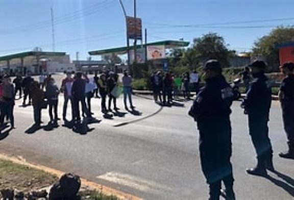 Más de cinco horas de bloqueos de maetros en el Estado de México