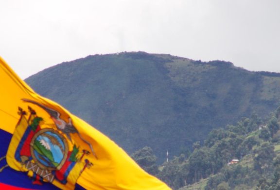 Cuál es la situación de los periodistas ecuatorianos en medio de una crisis política, social e institucional