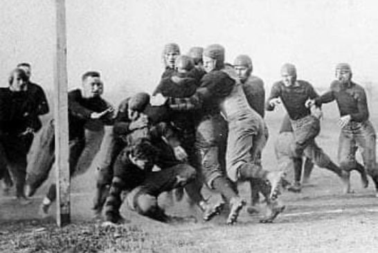 Cumple 154 años el football americano