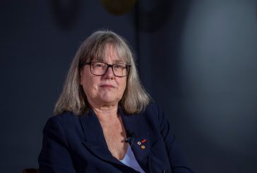 Donna Strickland, Premio Nobel de Física 2018, invita a divertirse con la ciencia