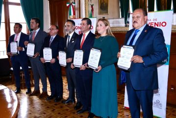 Alcaldes del Valle de Toluca firman convenio para fortalecer la colaboración metropolitana