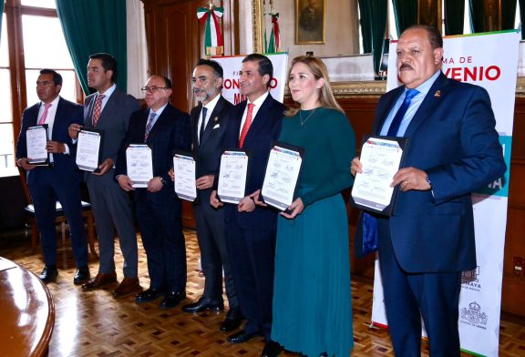 Alcaldes del Valle de Toluca firman convenio para fortalecer la colaboración metropolitana