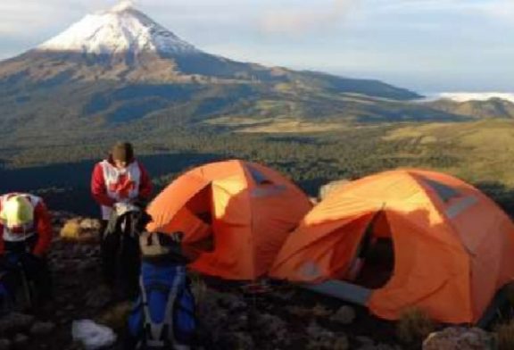  Localizan a persona extraviada en el Iztaccíhuatl; Rescate de Alta Montaña de Cruz Roja participó en el operativo 