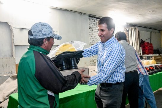 Nuevos uniformes a servidores públicos de Toluca