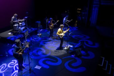 La Cabra Mecánica ofreció una noche de rock mestizo