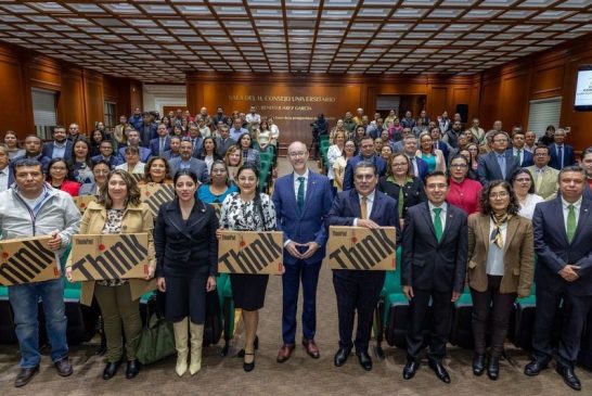 UAEMéx fortalece el uso de nuevas tecnologías en la práctica docente