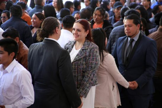 Éxito del DIF Toluca con la gala de 111 bodas comunitarias