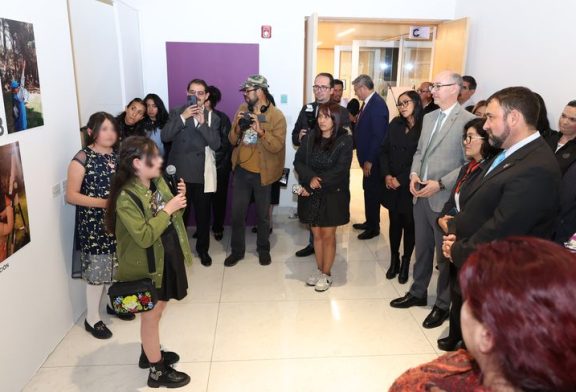 Con exposición fotográfica, en la UAEMéx reconocen labor científica de las mujeres