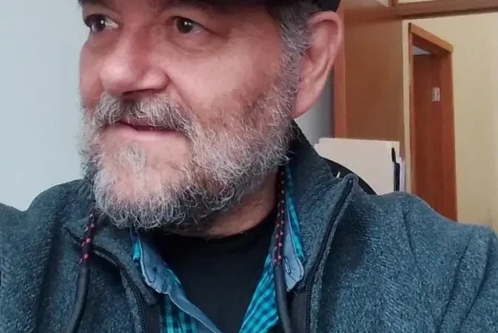 Cultura Impar: Política moderna ignorante y exigente
