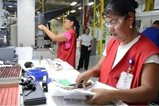 El error económico de Trump, criminalizar el corazón laboral