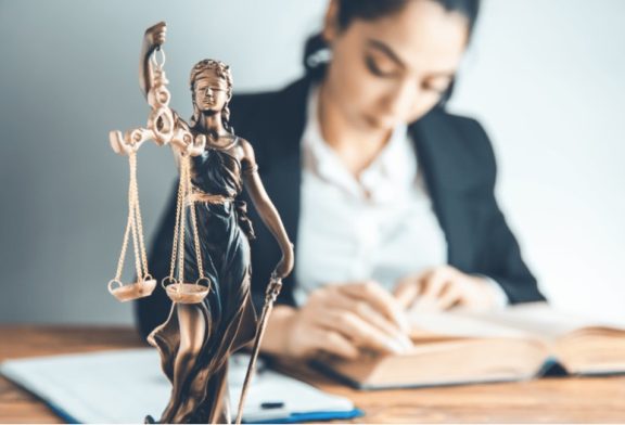 El abandono legal de nuestros paisanos en EU