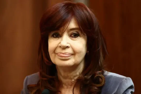 Cristina Kirchner a prisión domiciliaria por corrupción