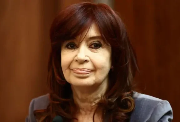 Cristina Kirchner a prisión domiciliaria por corrupción