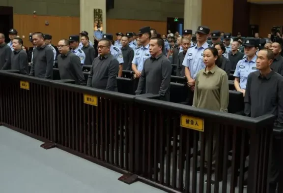 China condena a muerte a familia acusada de controlar campos de 